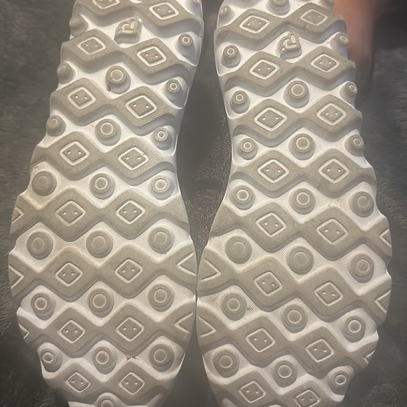 Propet - Picture 2 of 2